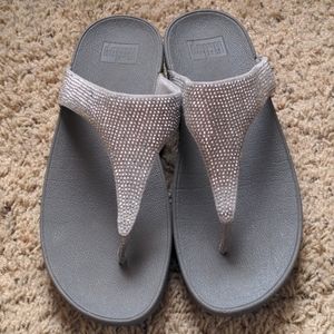 Fitflop silver thong sandals size 10